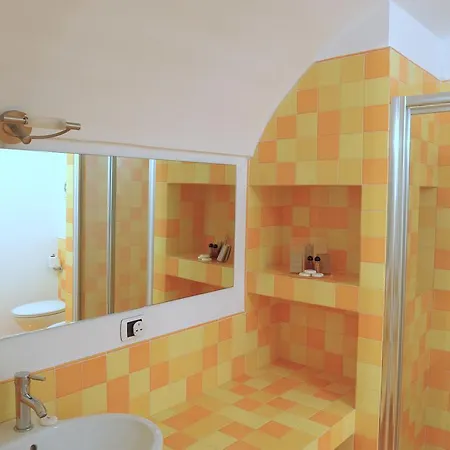 Apart-hotel Giulia SantʼAgata sui Due Golfi