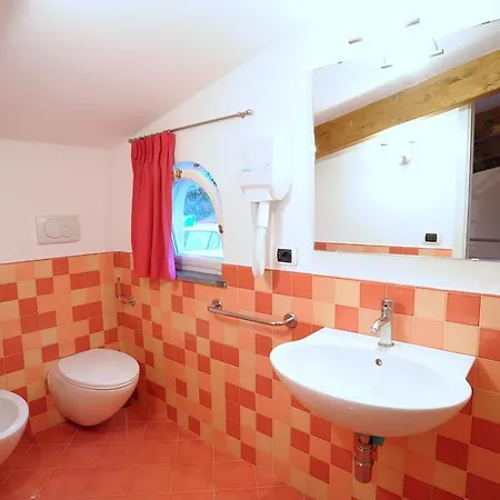 Apart-hotel Giulia SantʼAgata sui Due Golfi