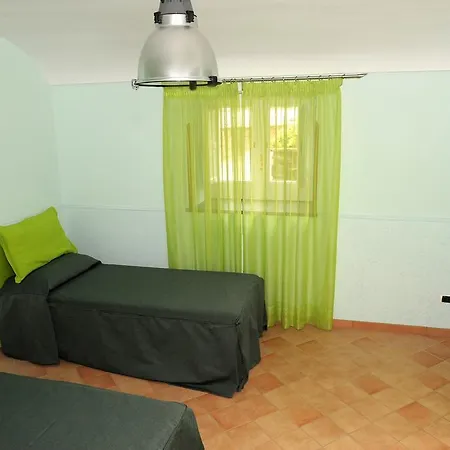 Giulia Apartahotel *